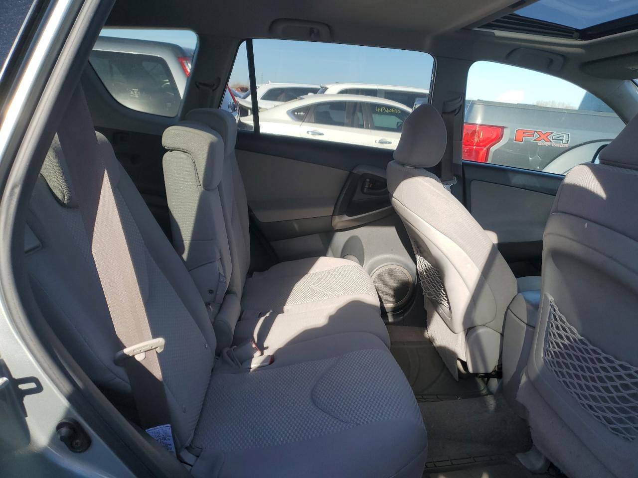 2006 Toyota RAV 4 - Image 11
