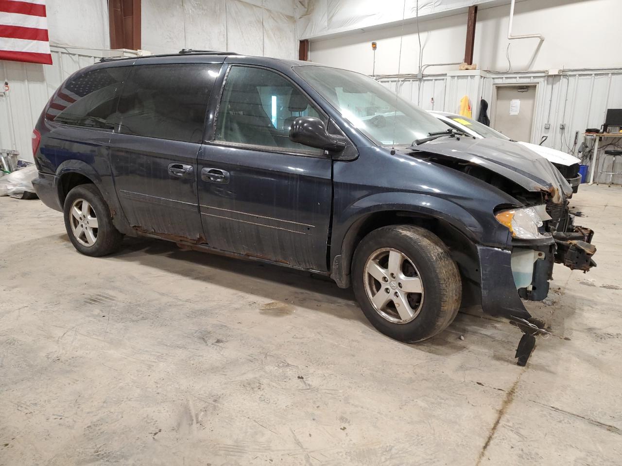 2007 Dodge Caravan - Image 4