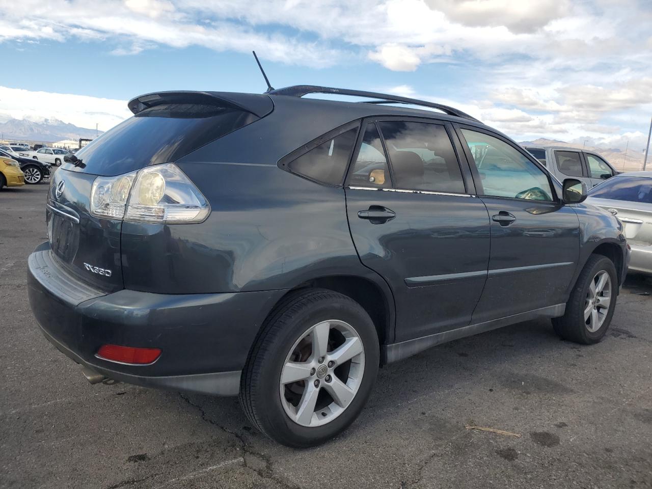 2005 Lexus RX - Image 3