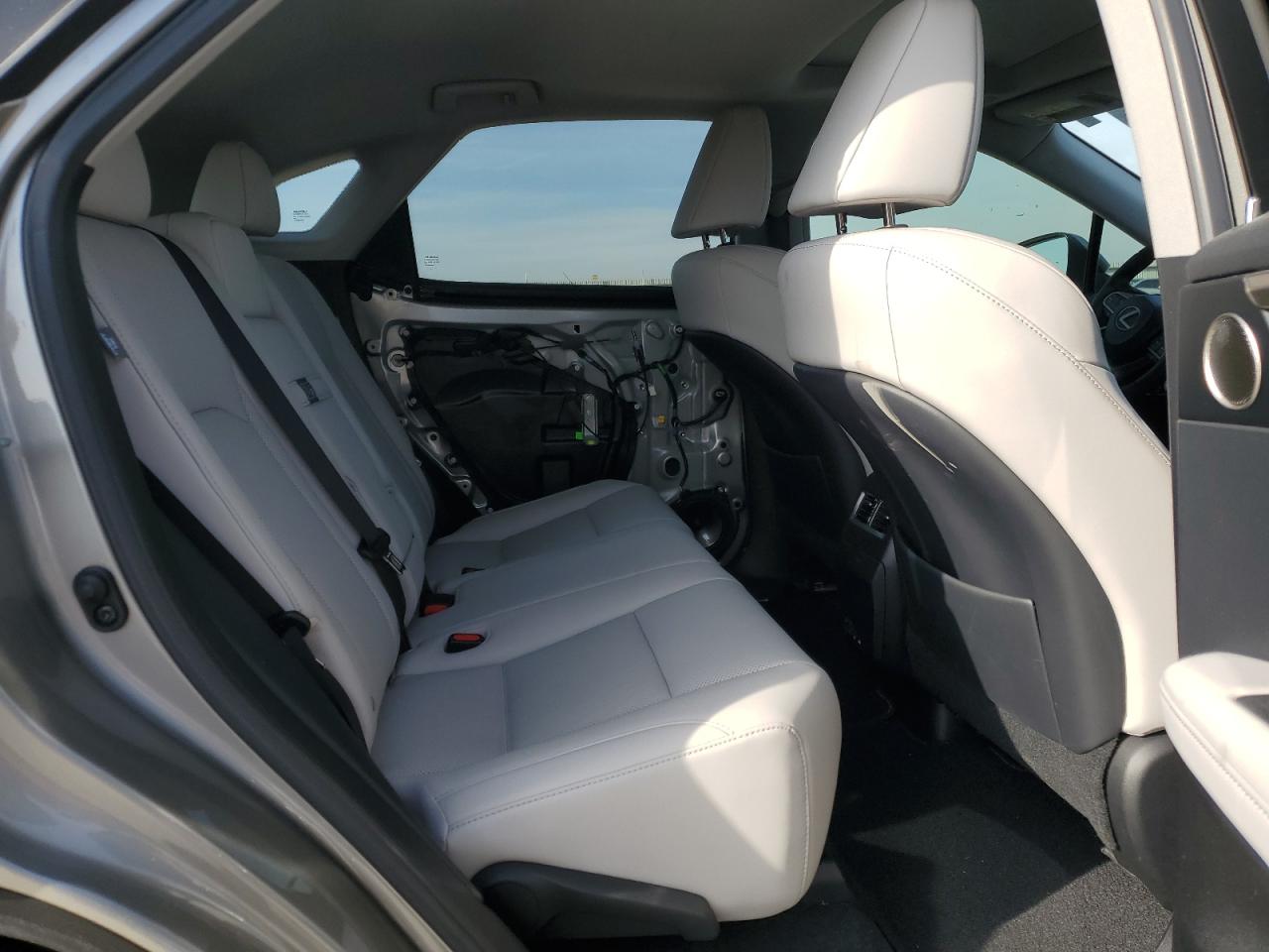 2020 Lexus RX - Image 11