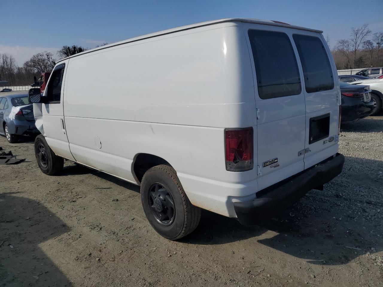 2011 Ford Econoline - Image 2