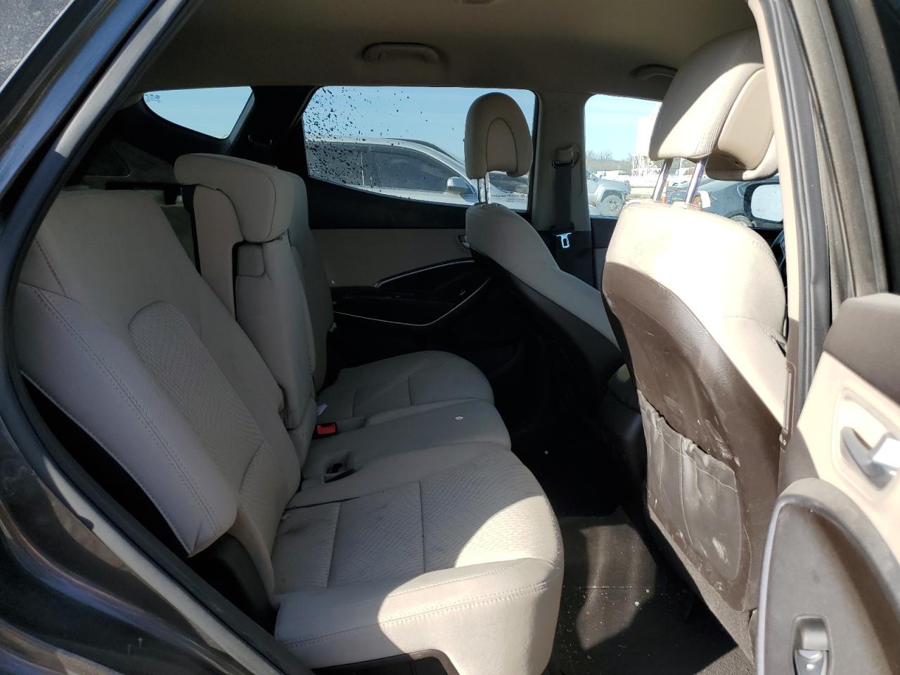 2014 Hyundai Santa Fe - Image 11