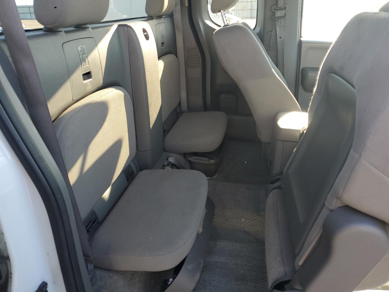 2012 Nissan Navara (Frontier) - Image 10