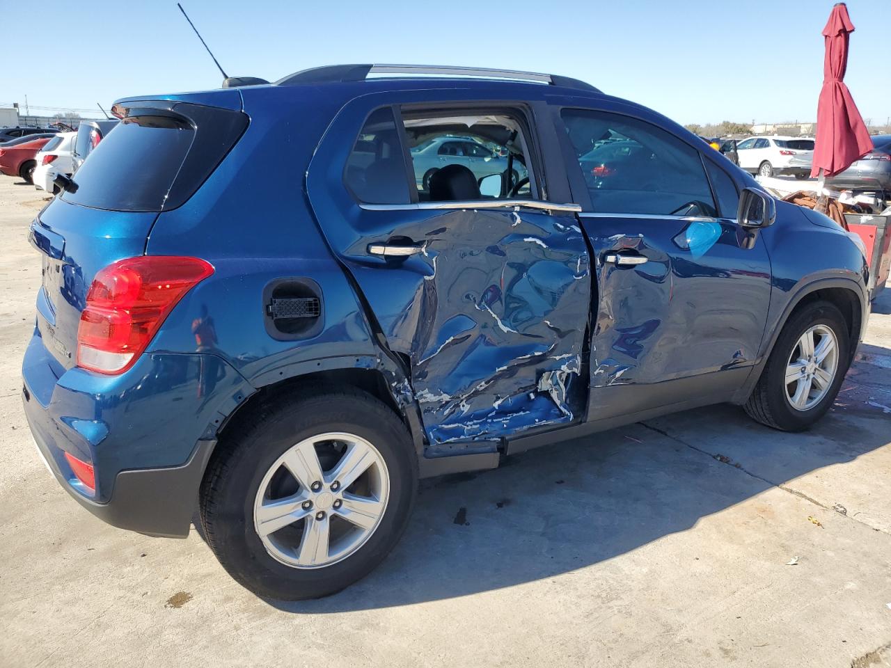 2020 Chevrolet Trax - Image 3