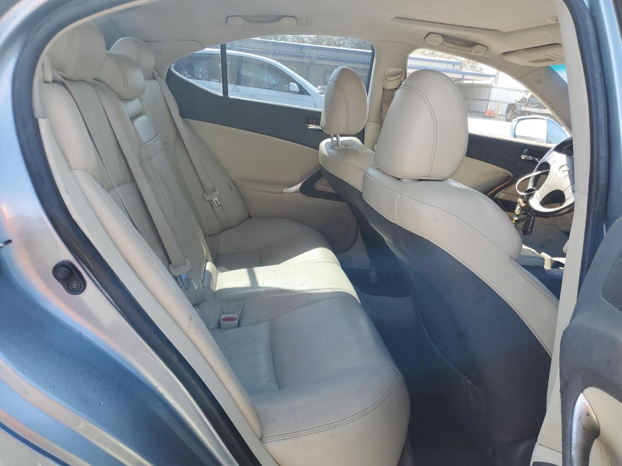 2009 Lexus IS - Image 10