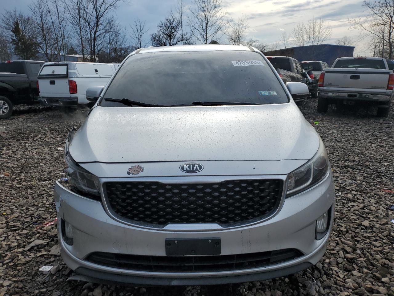 2015 Kia Sedona - Image 5