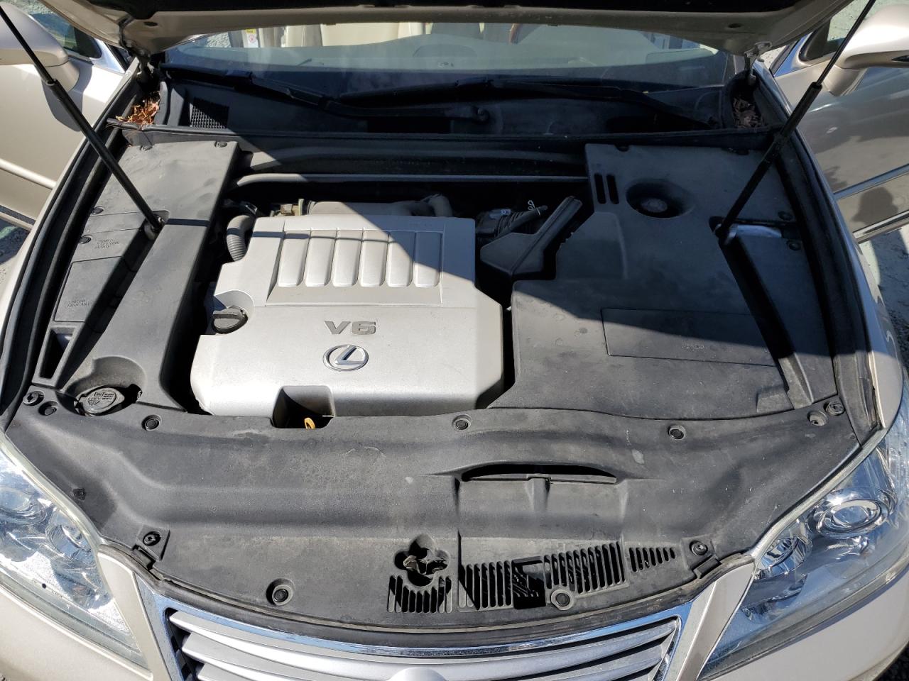 2012 Lexus ES - Image 11