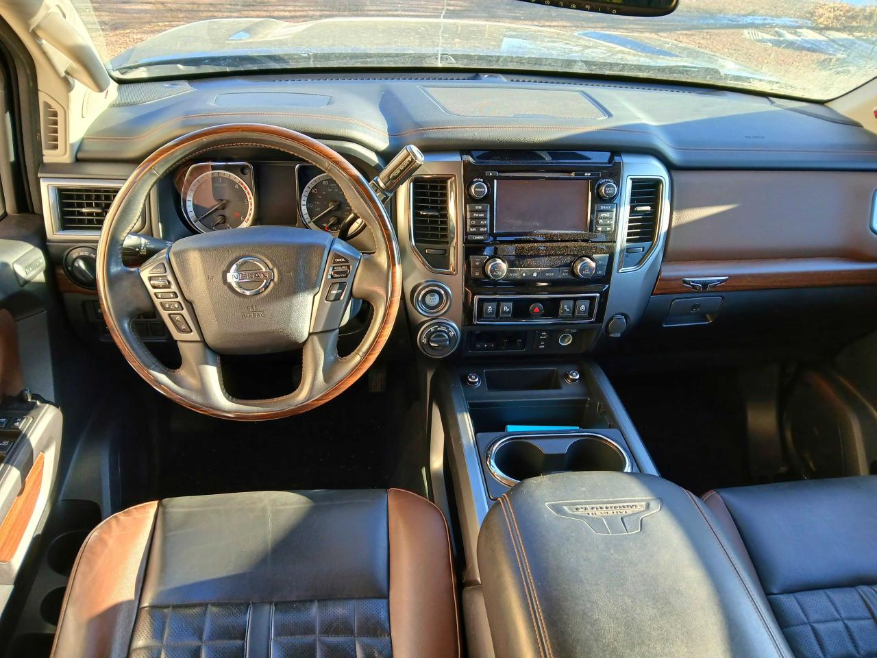2017 Nissan Titan - Image 9