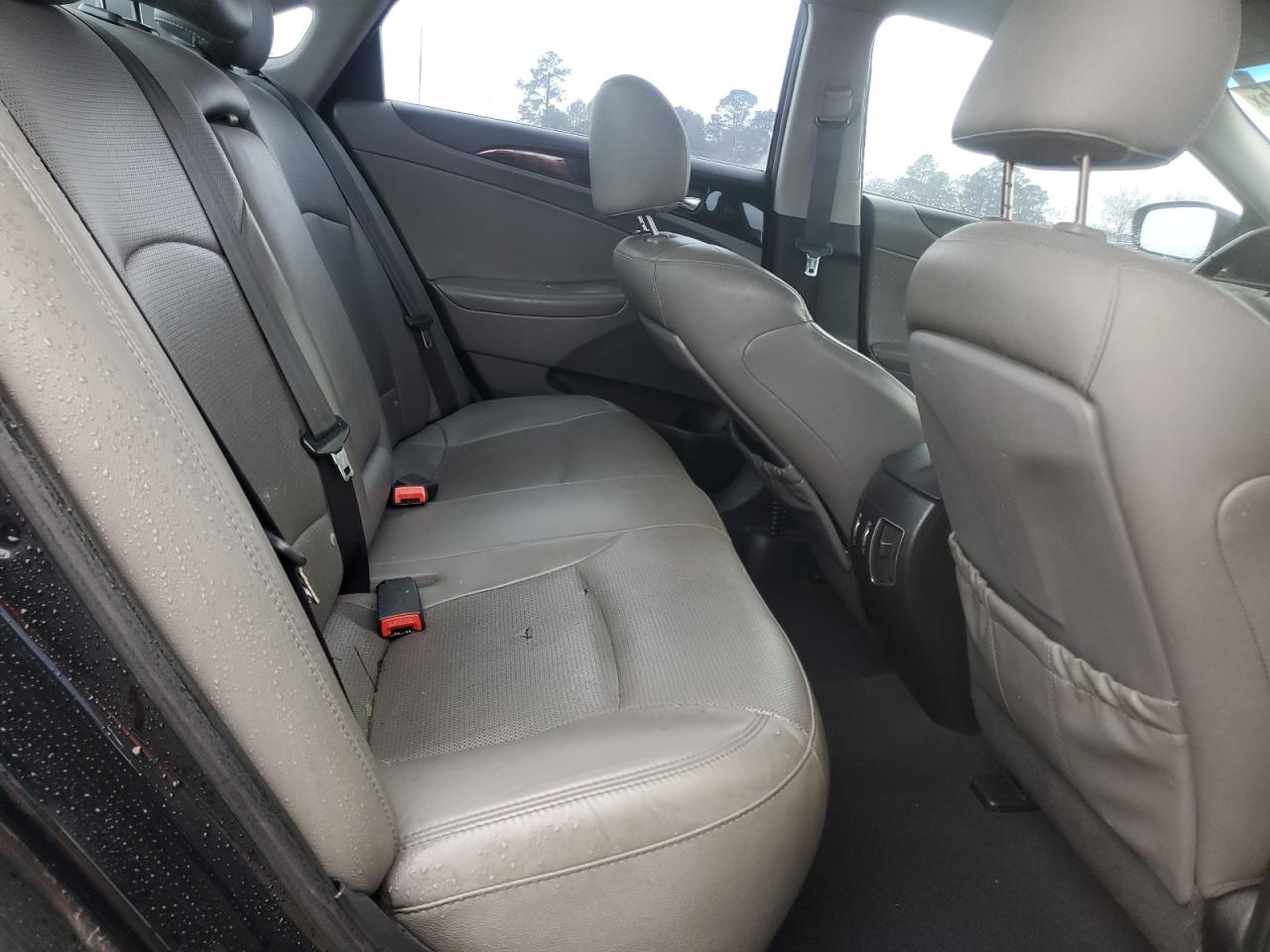 2014 Hyundai Sonata - Image 10