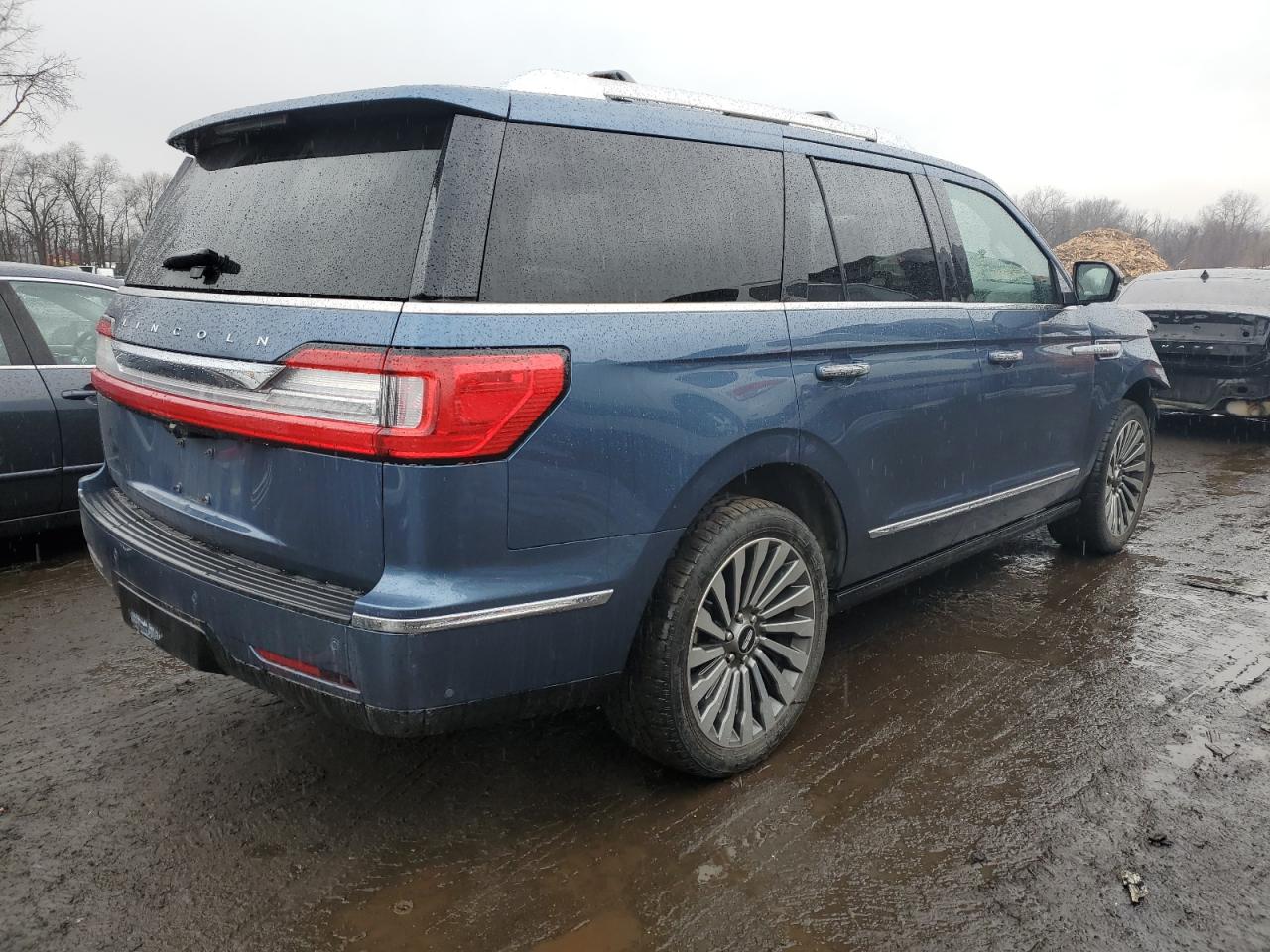 2019 Lincoln Navigator - Image 3