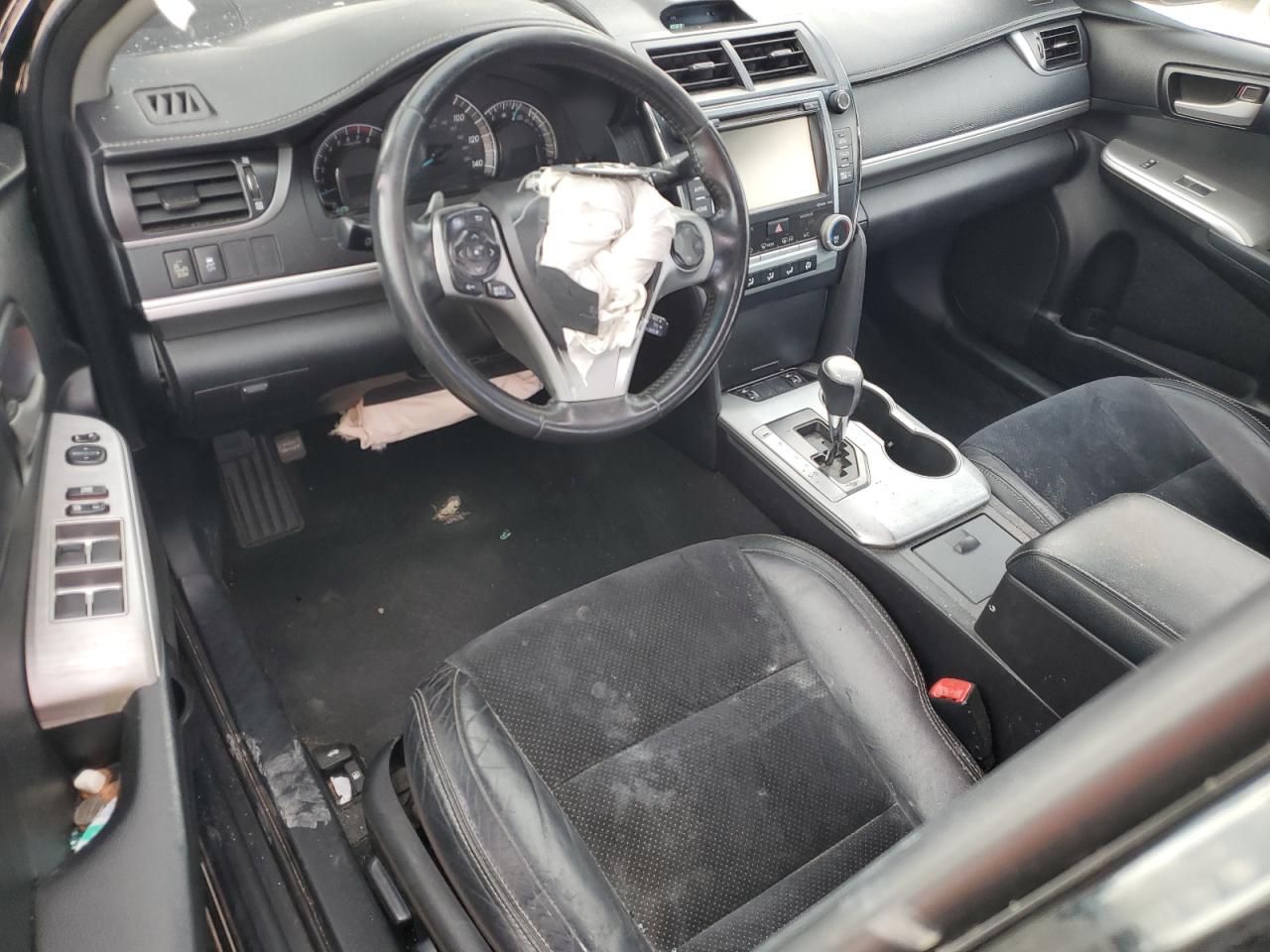 2014 Toyota Camry - Image 8