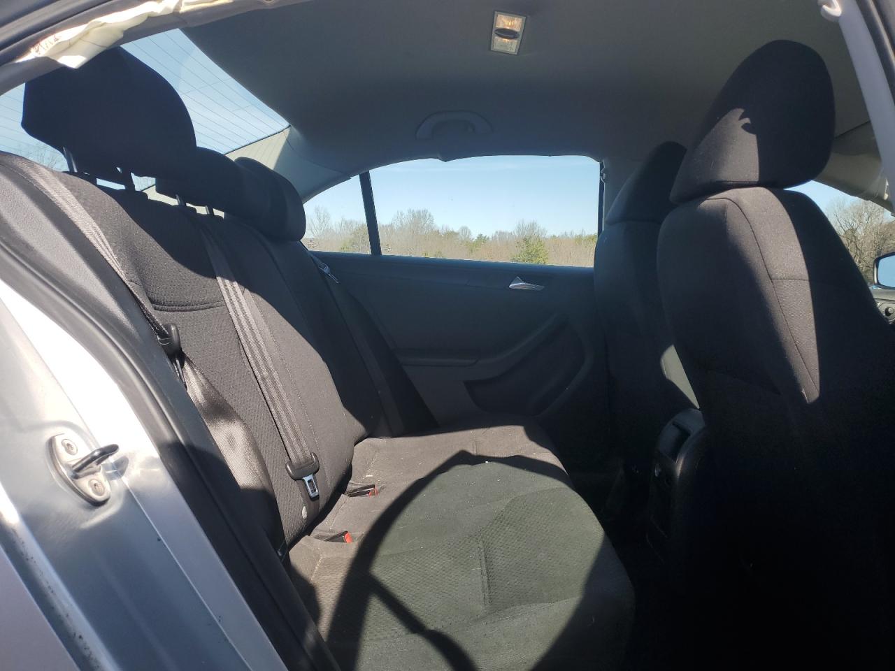 2014 Volkswagen Jetta - Image 10