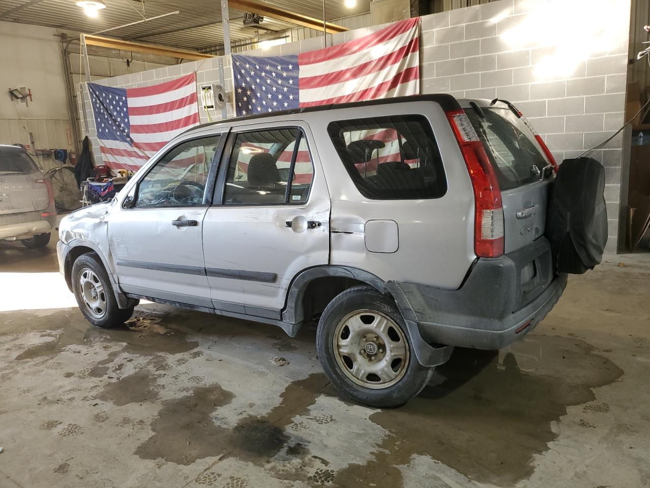 2005 Honda CR-V - Image 2