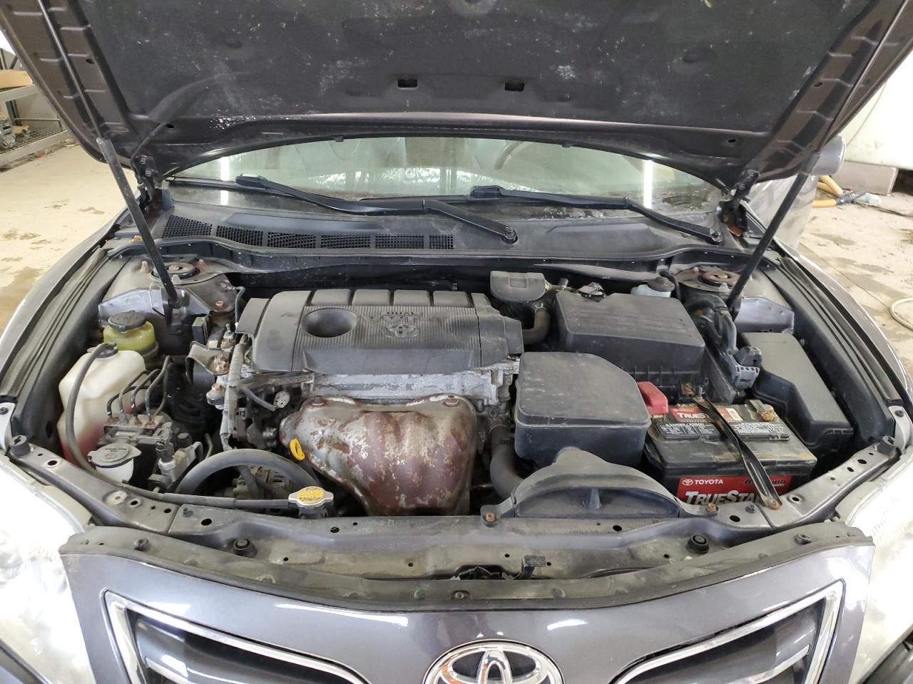 2011 Toyota Camry - Image 11