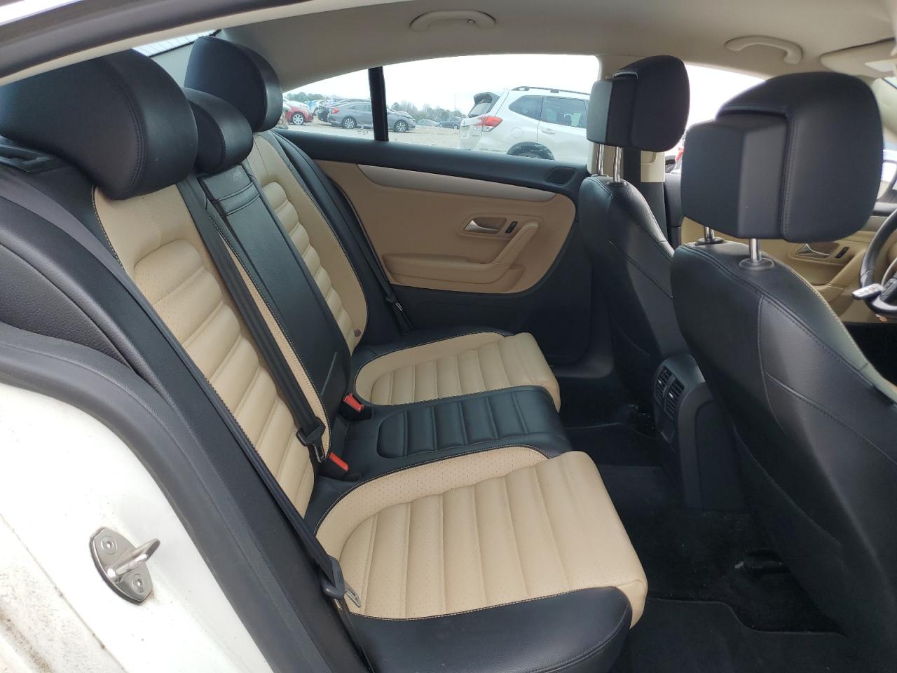 2015 Volkswagen Passat CC - Image 10