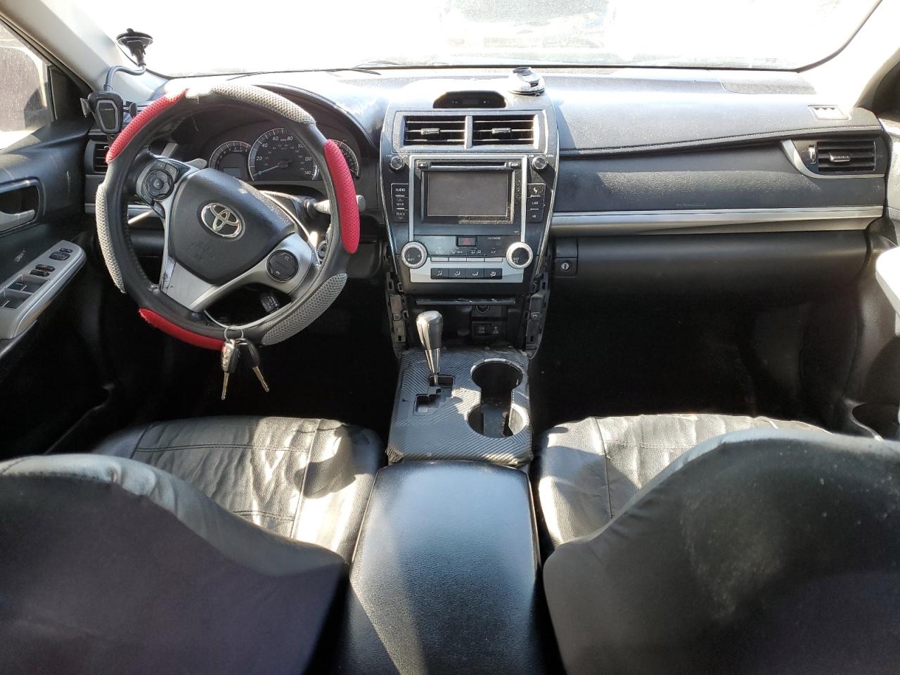 2014 Toyota Camry - Image 8