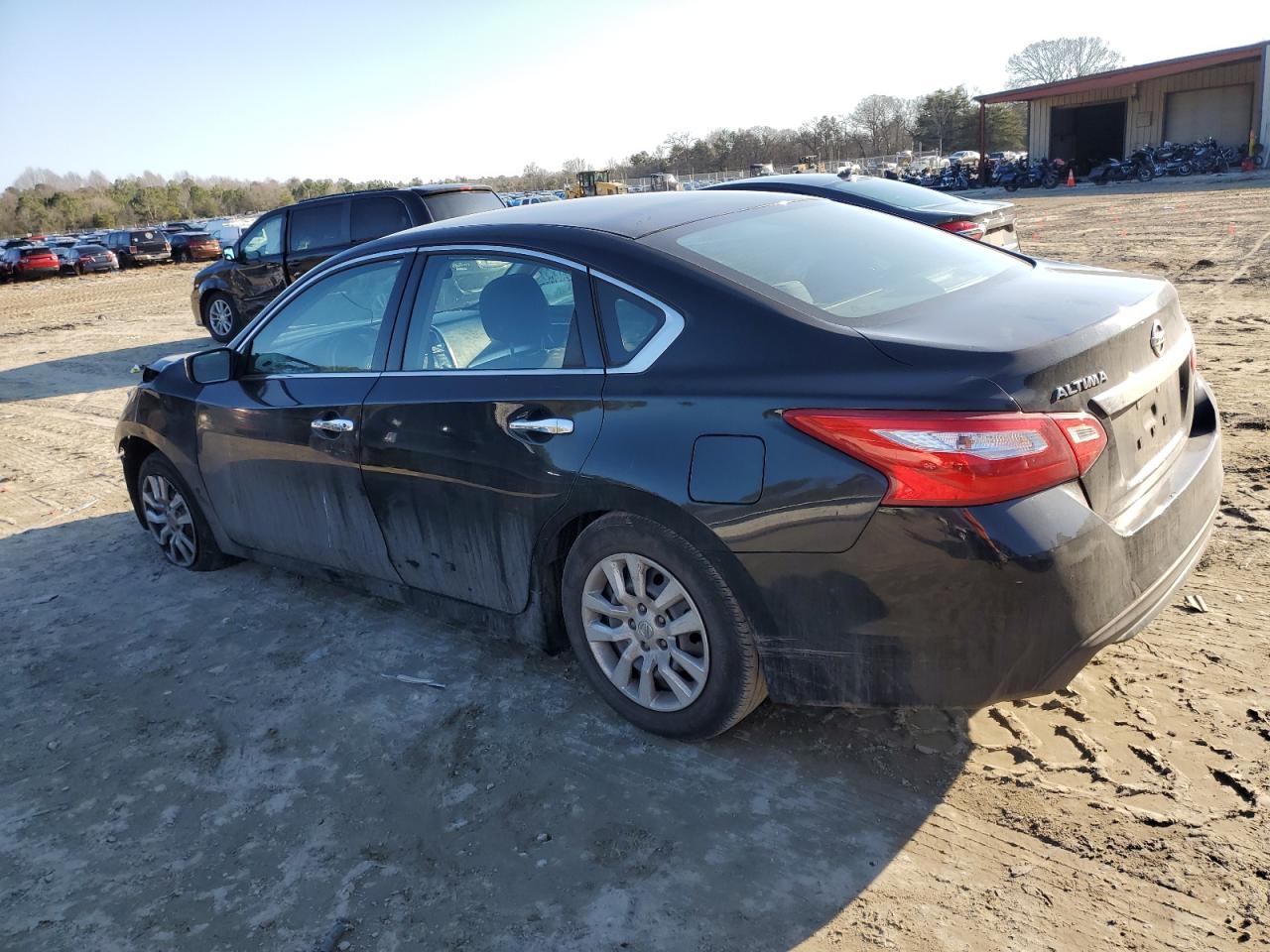 2016 Nissan Altima - Image 2