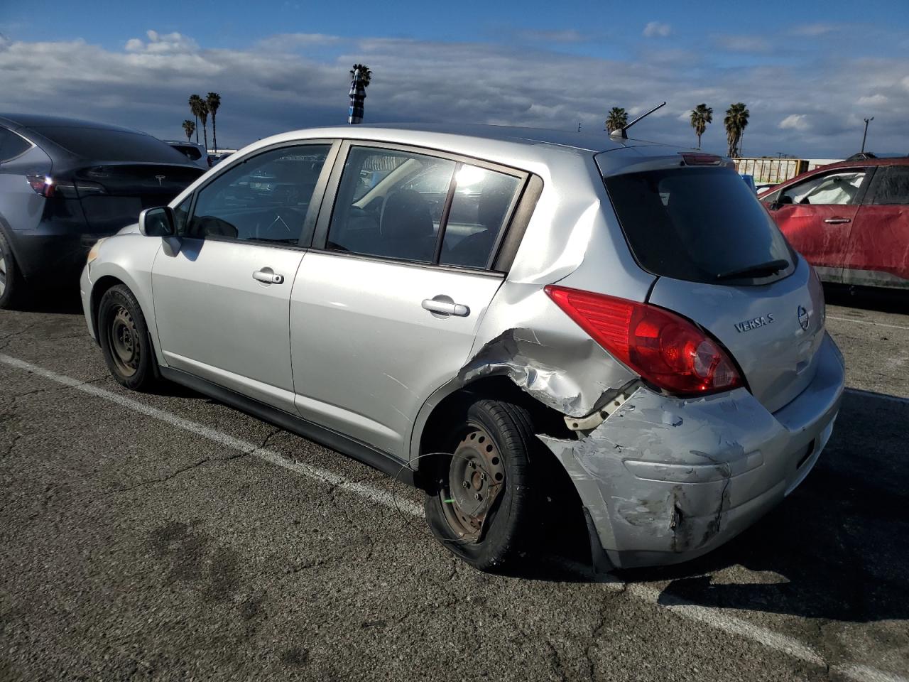 2007 Nissan Versa - Image 2
