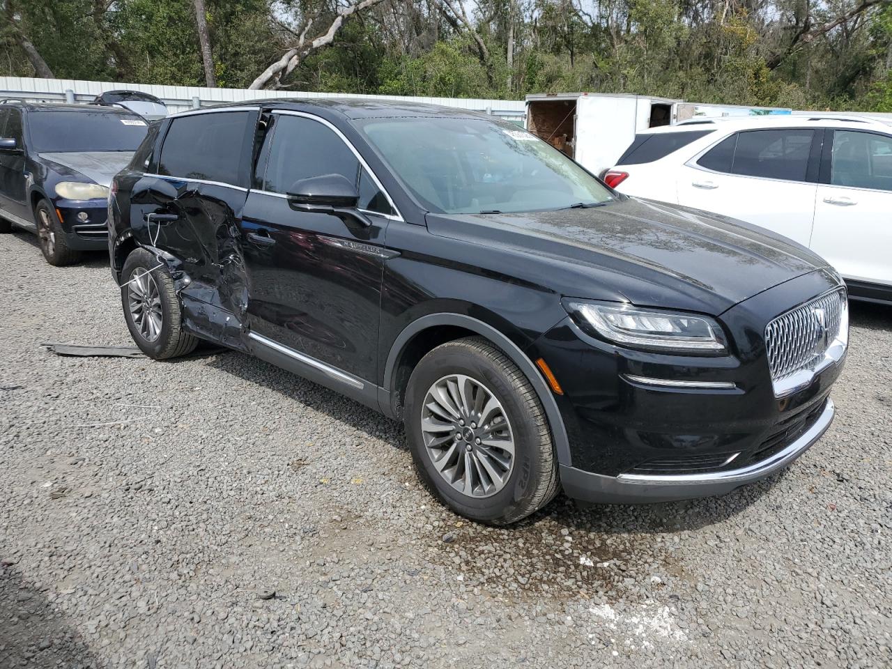 2022 Lincoln Nautilus - Image 4