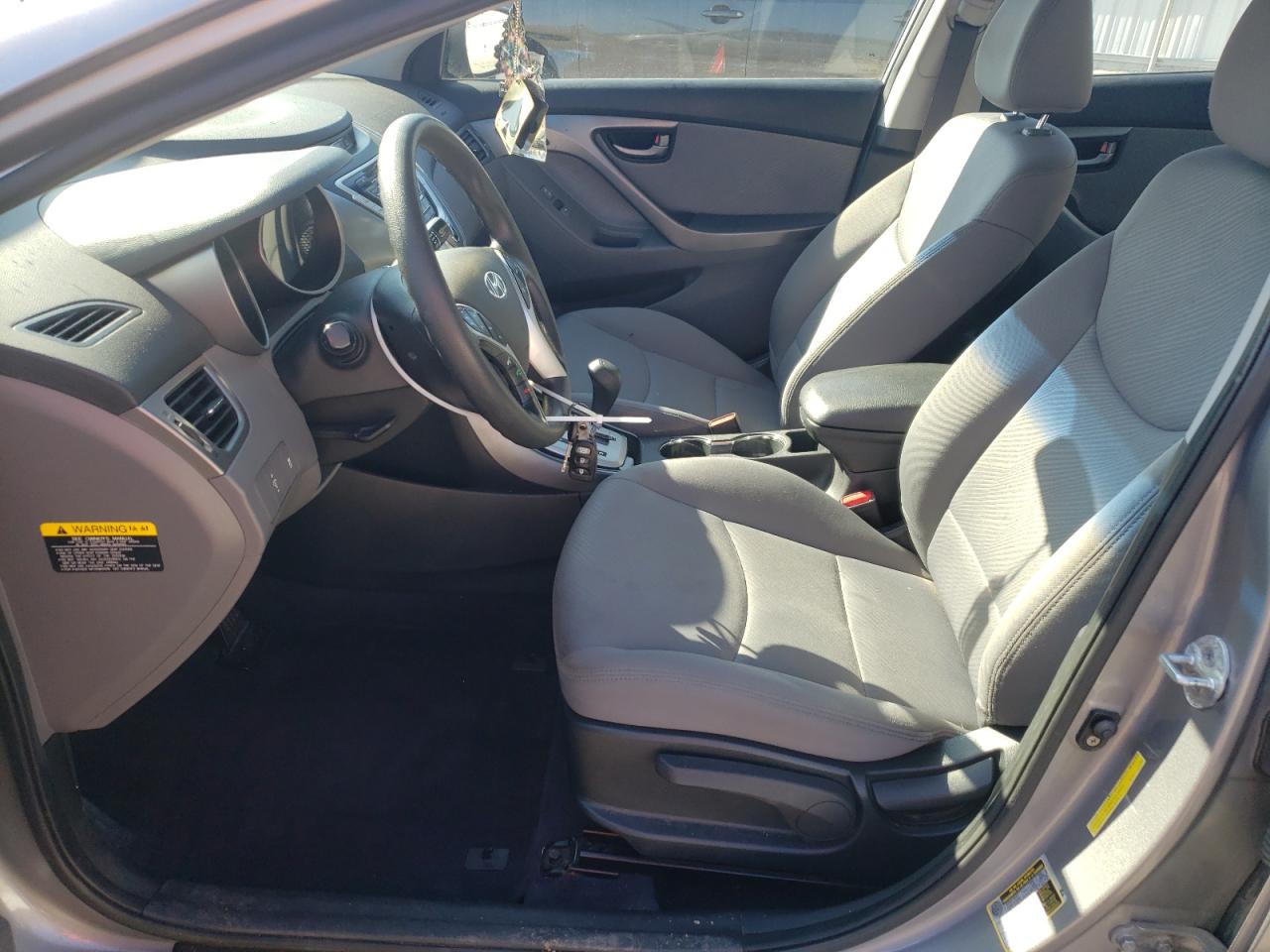 2011 Hyundai Elantra - Image 7