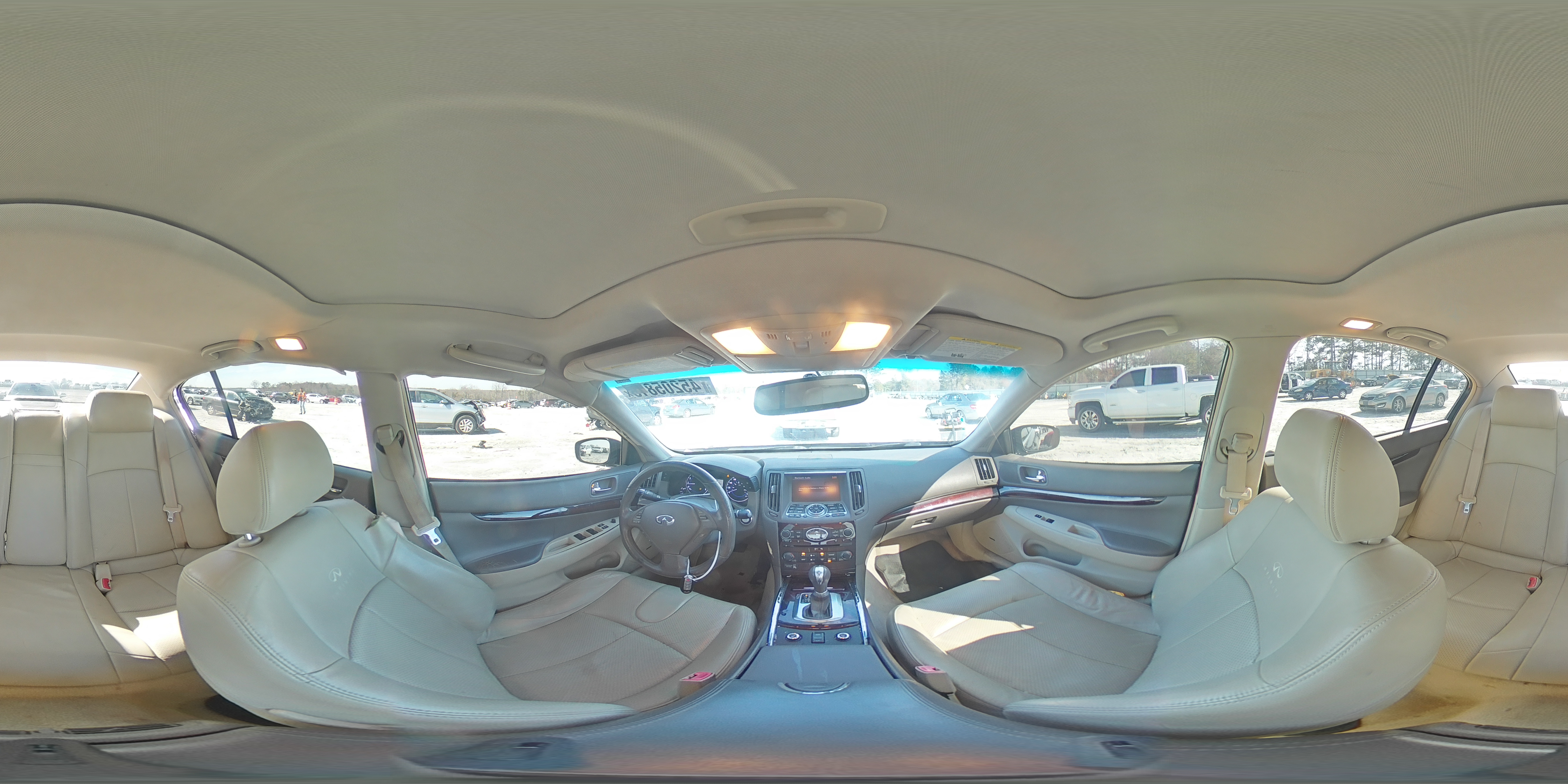 2011 Infiniti G - Image 12
