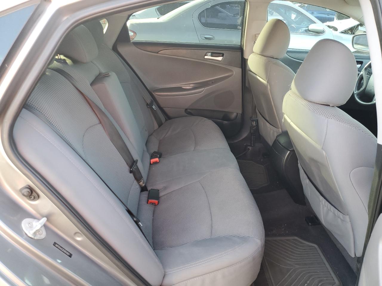 2014 Hyundai Sonata - Image 10
