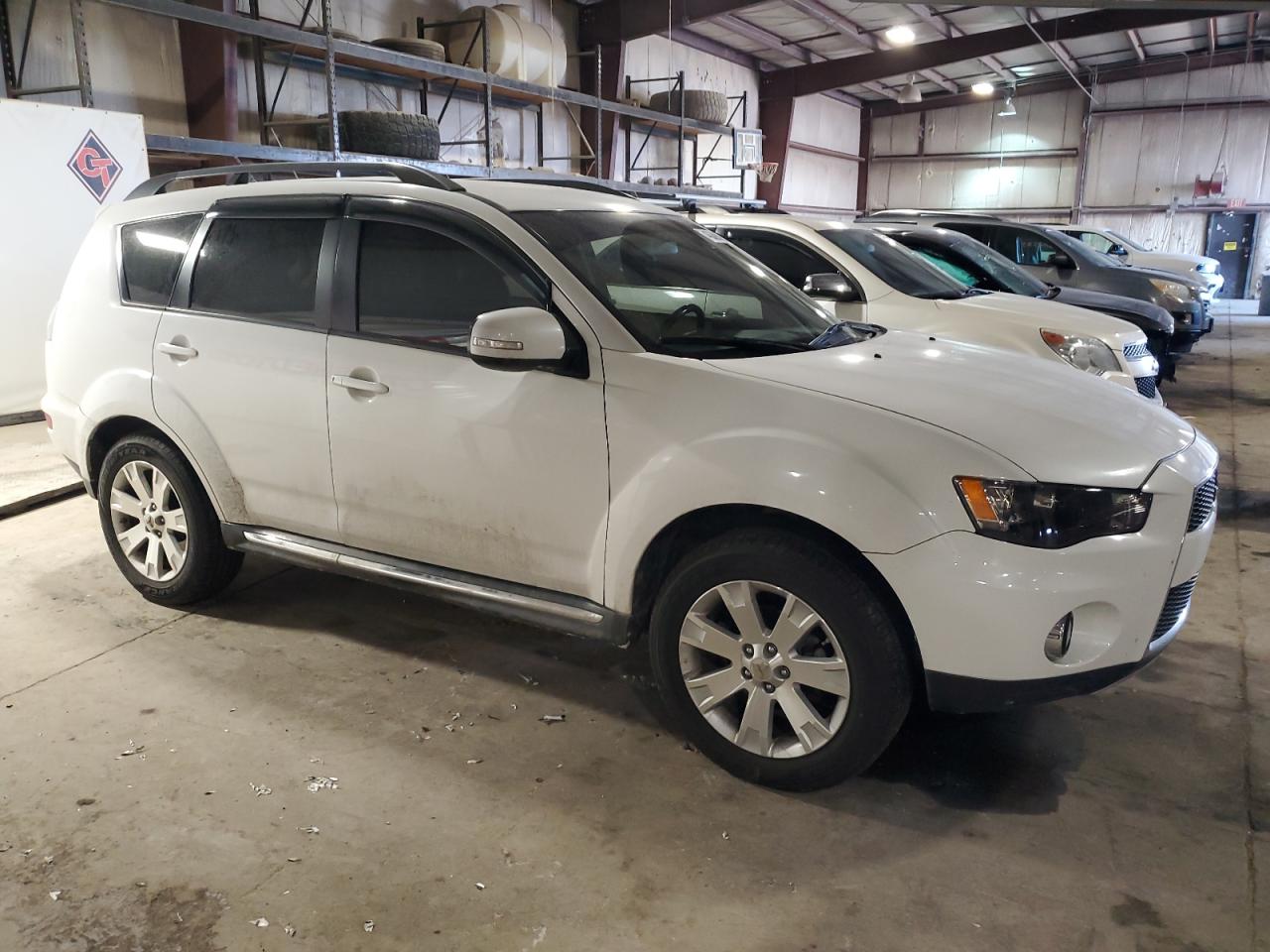 2010 Mitsubishi Outlander - Image 4