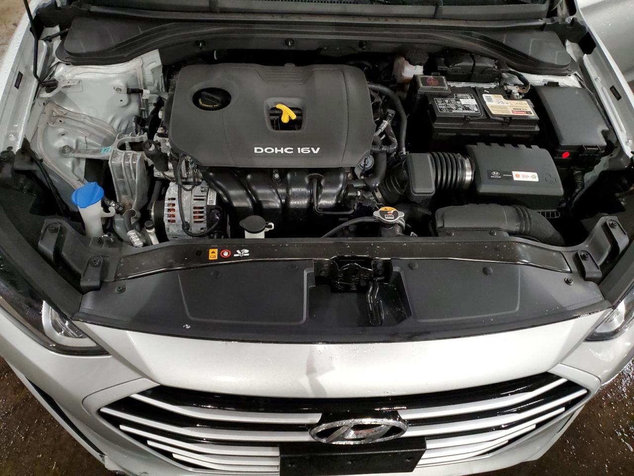 2018 Hyundai Elantra - Image 11