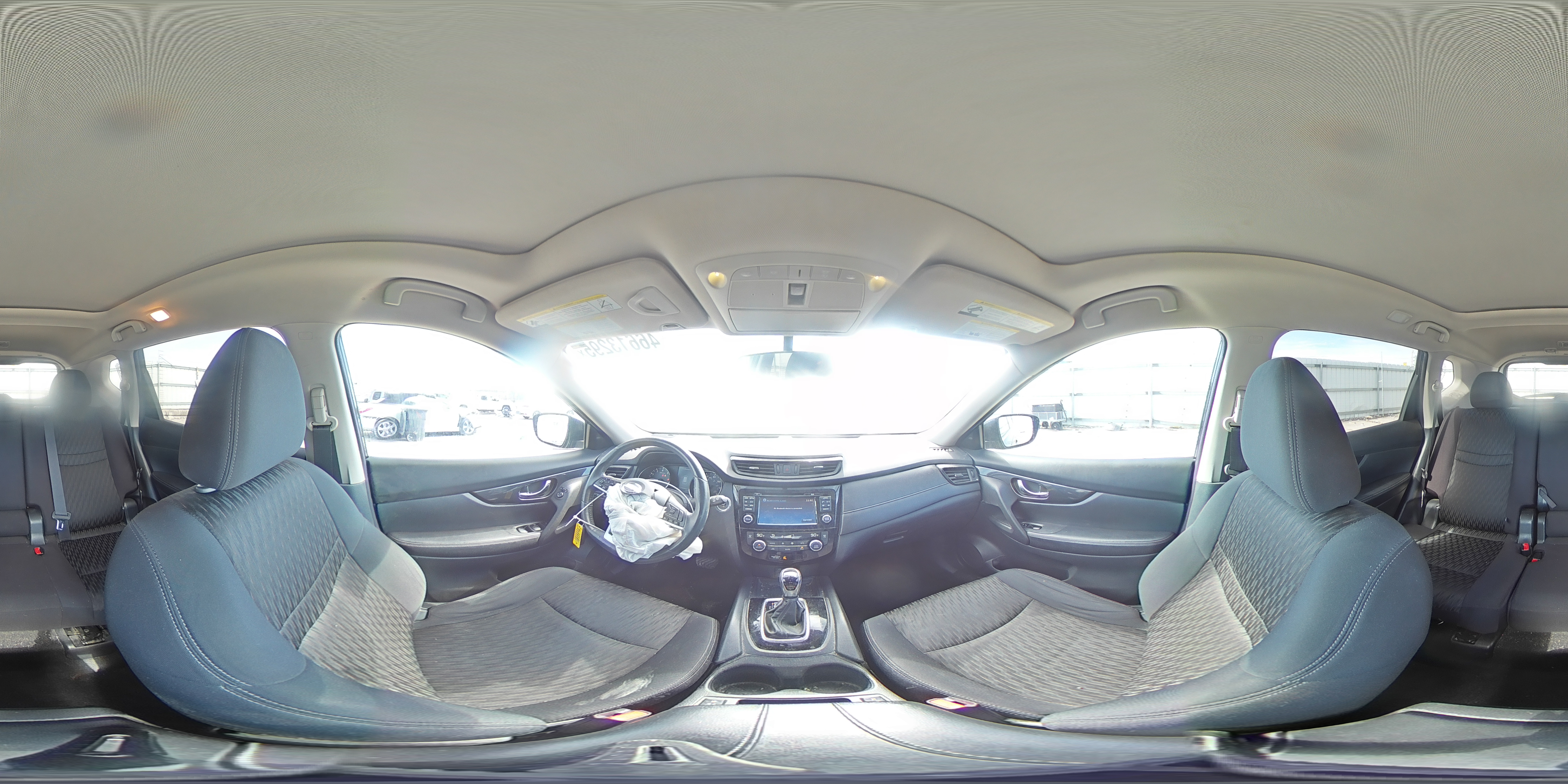 2017 Nissan Rogue - Image 14