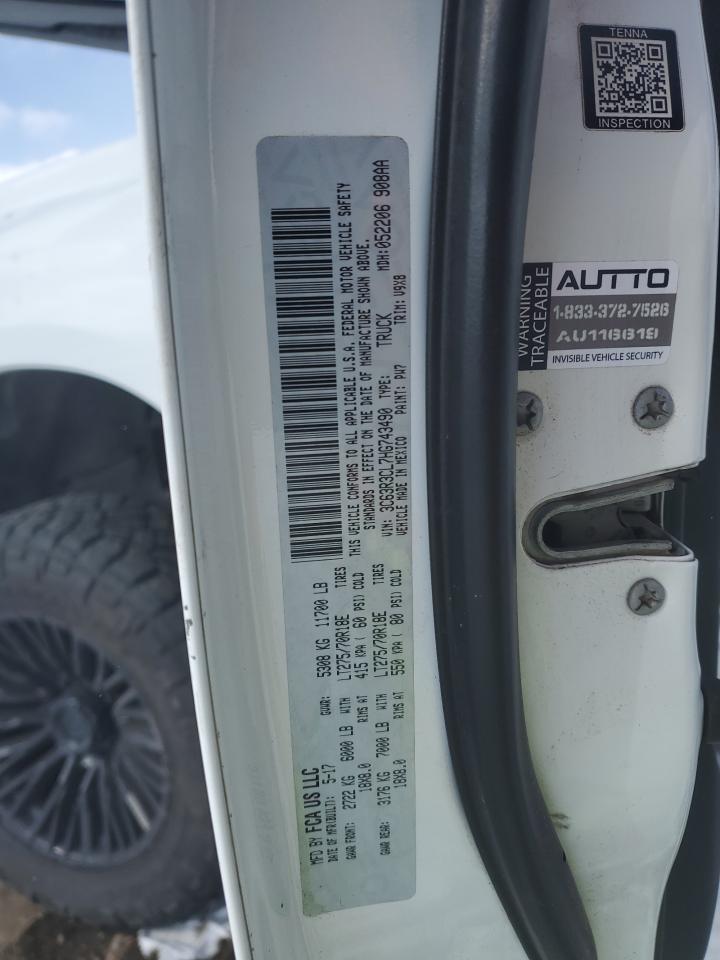 2017 RAM 3500 - Image 13