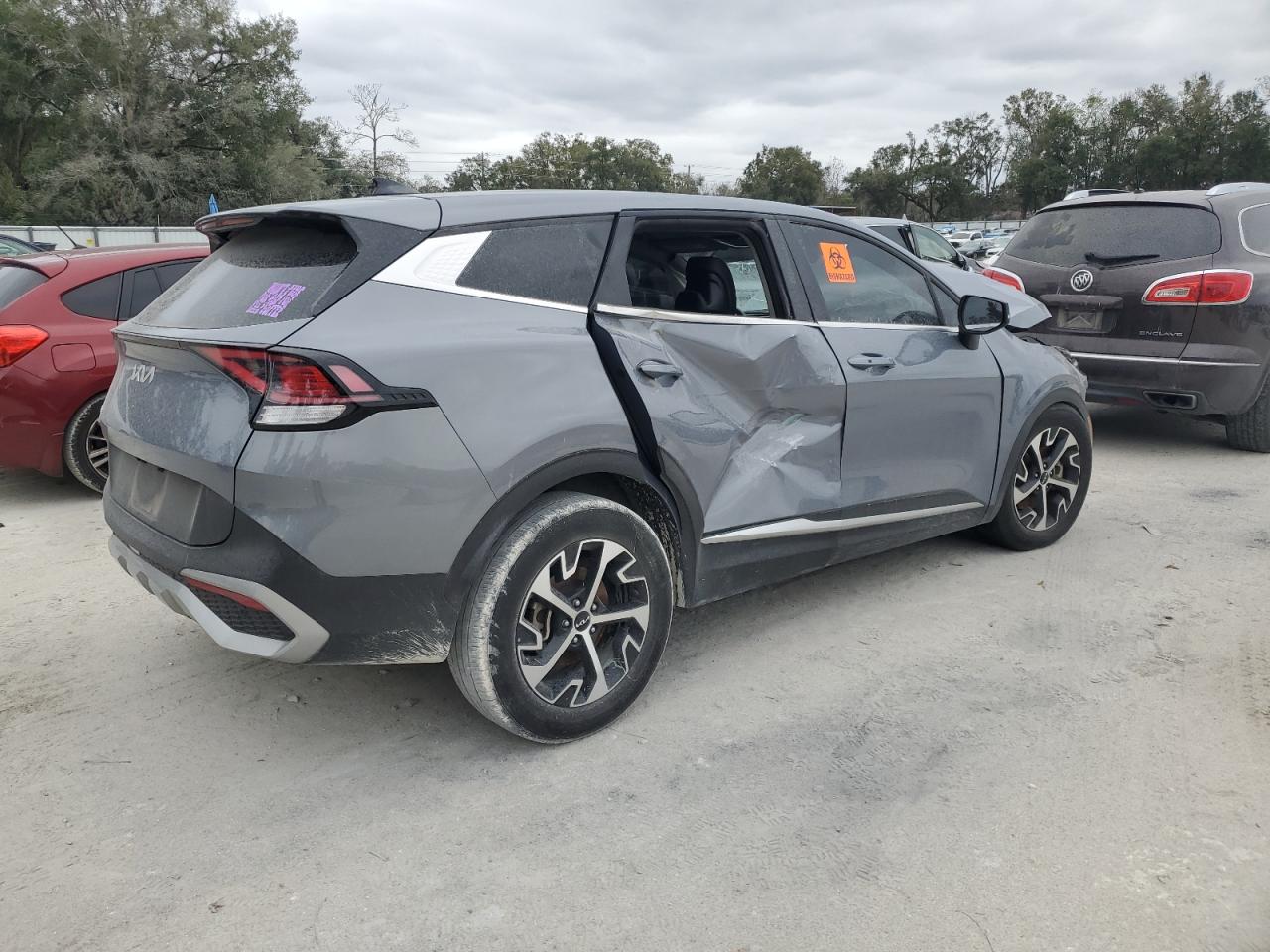 2023 Kia Sportage - Image 3