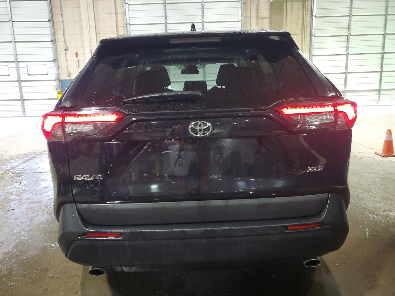 2023 Toyota RAV 4 - Image 6
