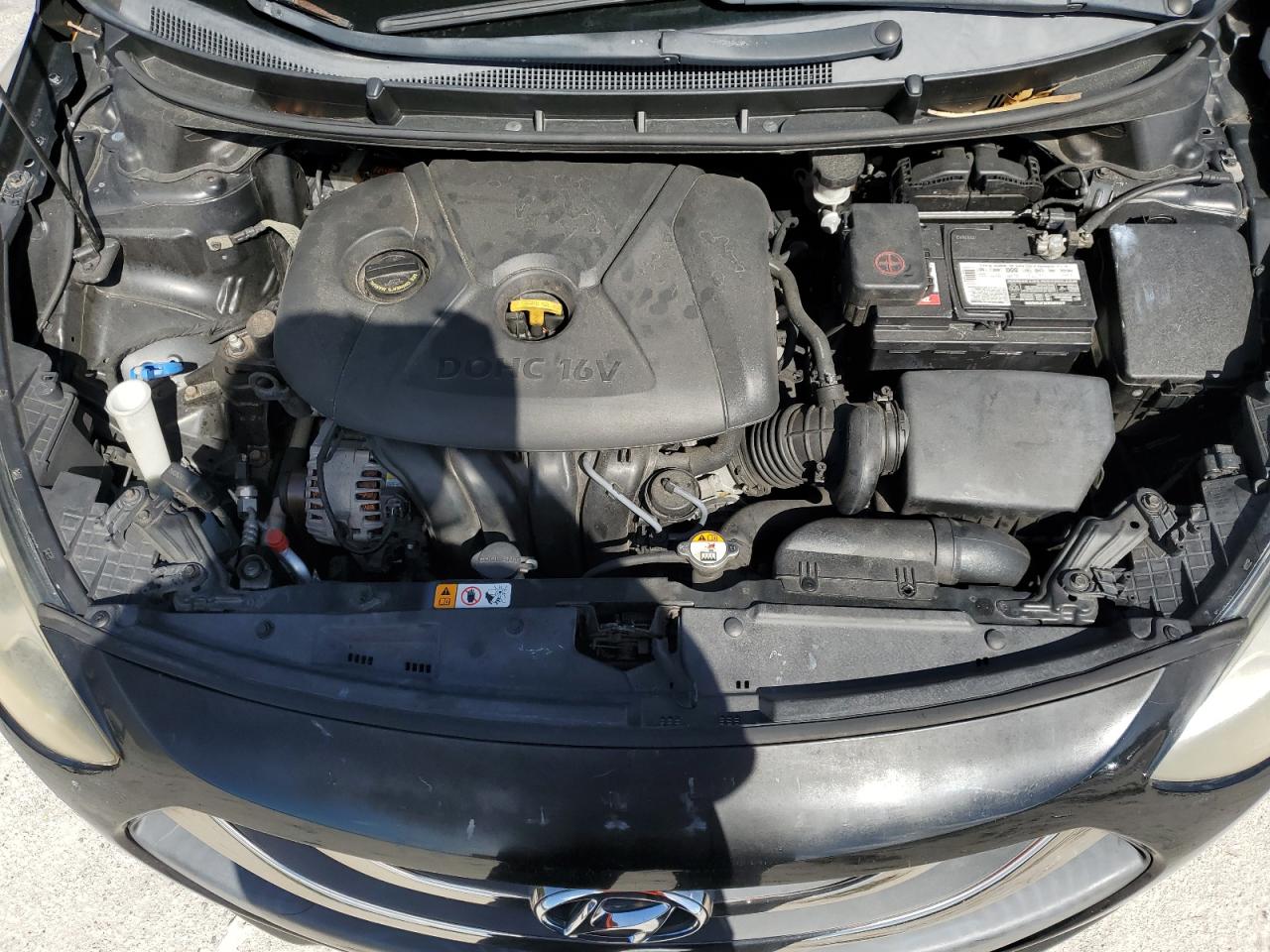2013 Hyundai Elantra - Image 11