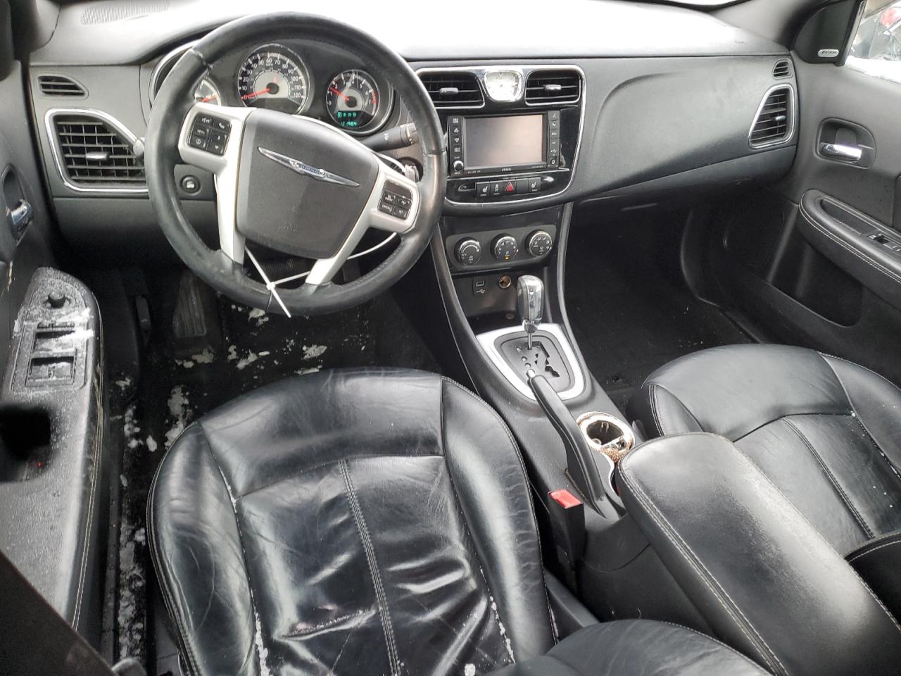 2013 Chrysler 200 - Image 8
