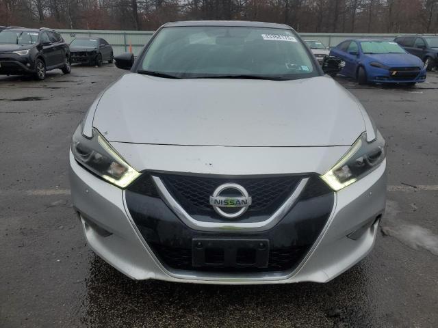  NISSAN MAXIMA 2018 Сріблястий