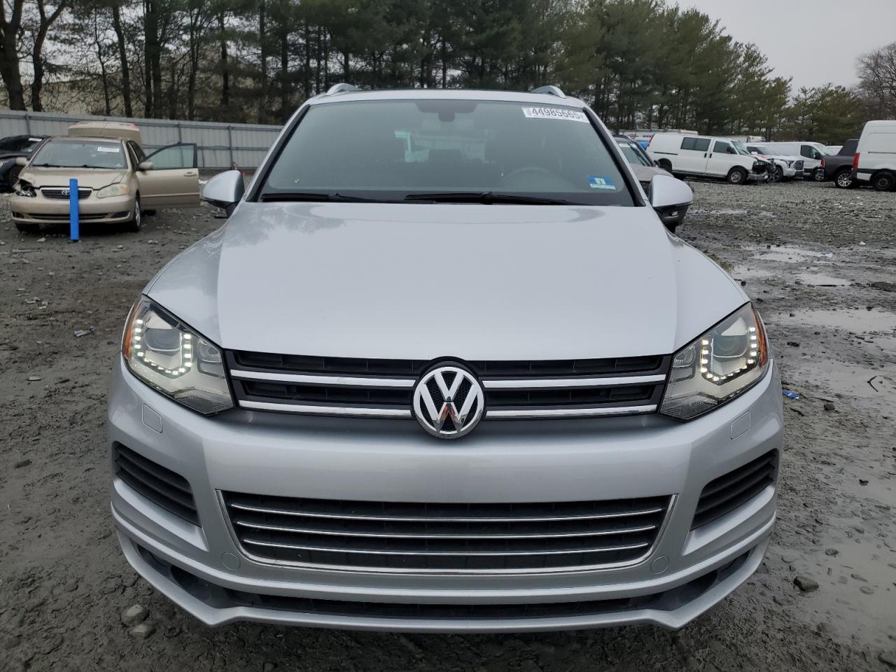 2014 Volkswagen Touareg - Image 5