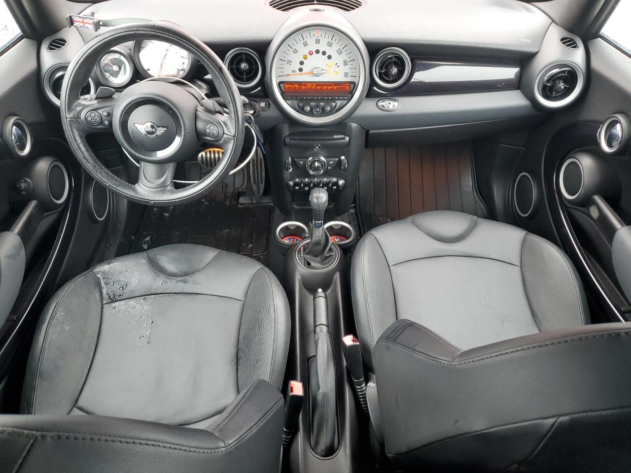 2011 MINI Cooper - Image 8