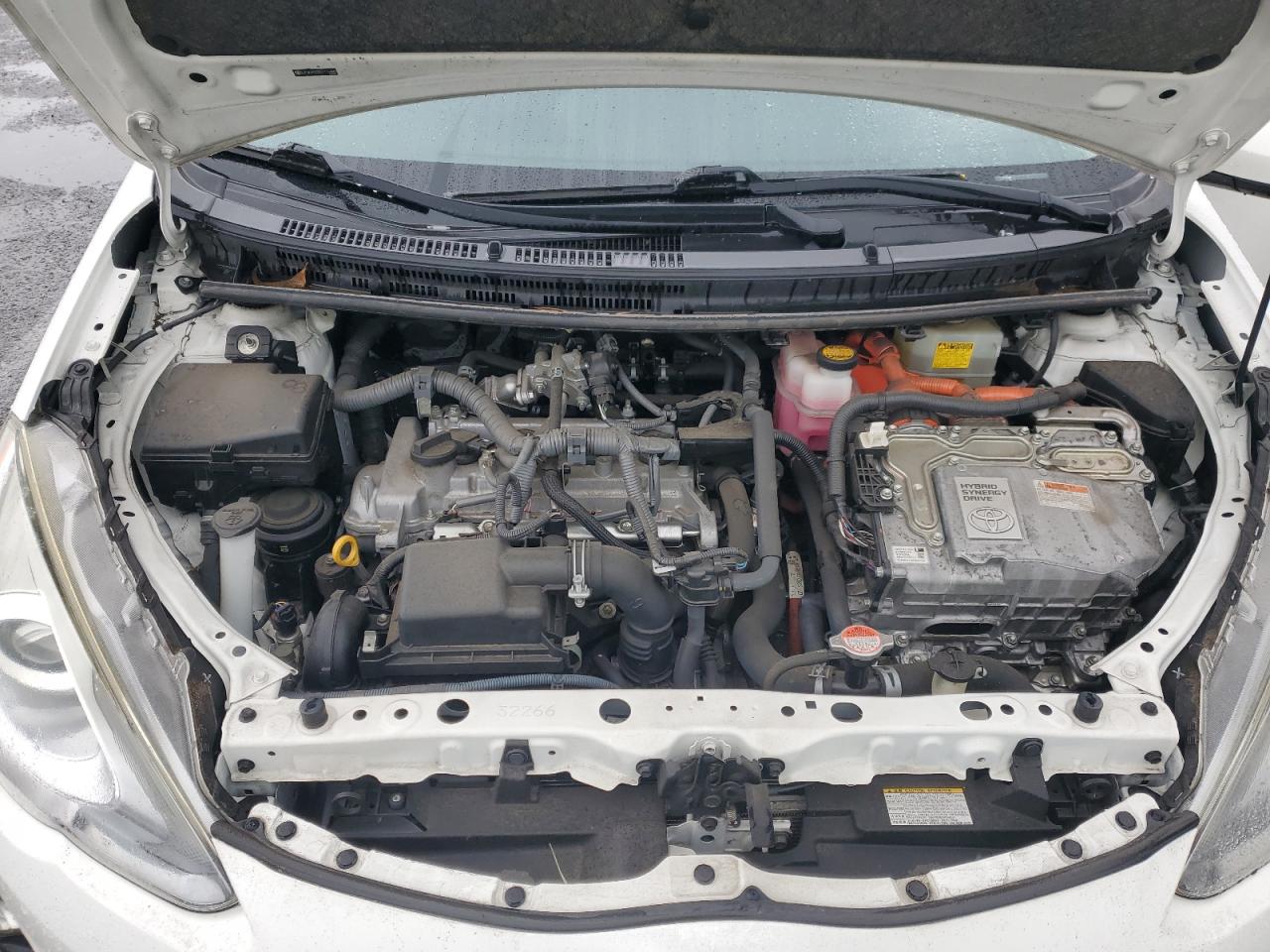 2016 Toyota Prius - Image 11