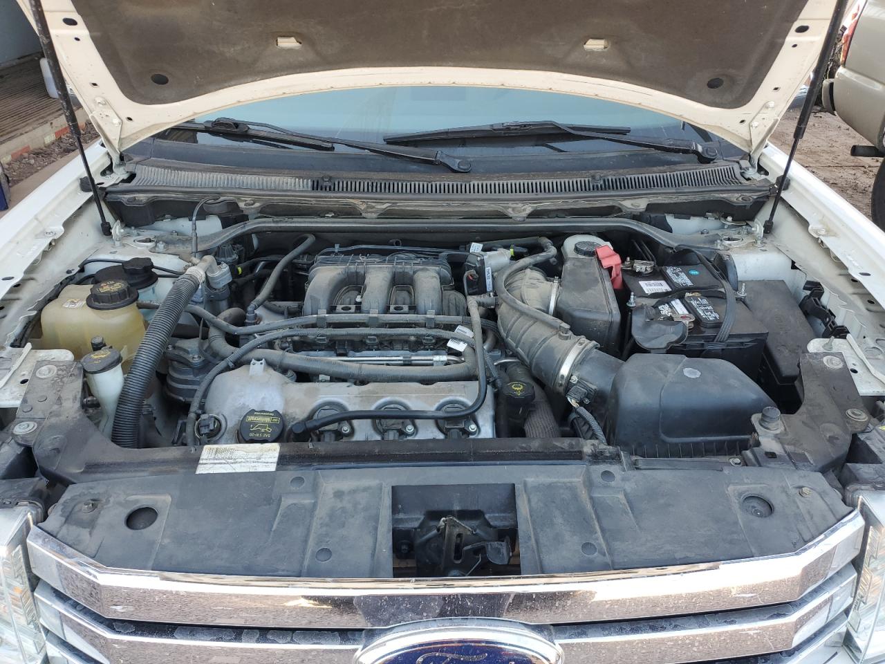 2010 Ford Flex - Image 12