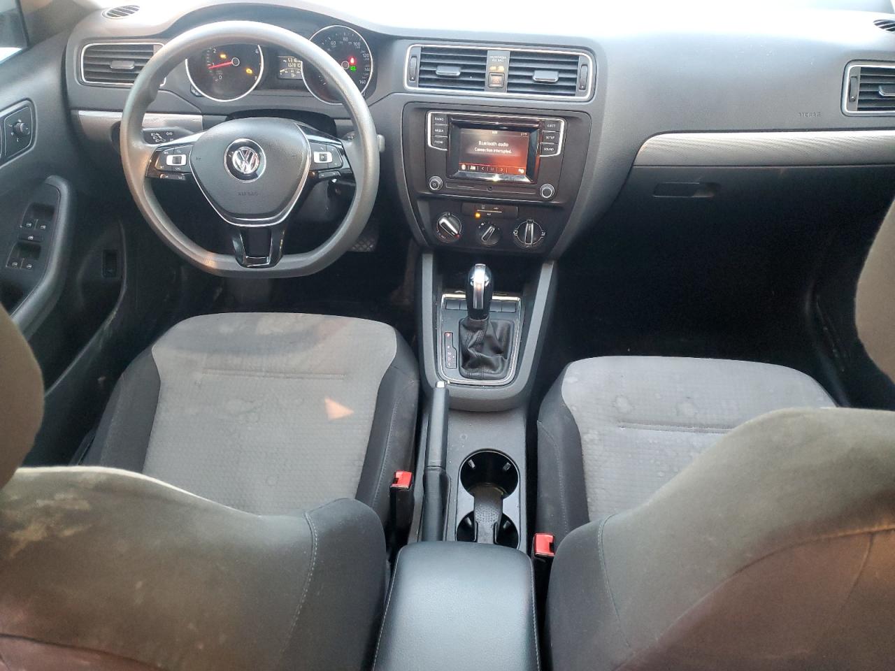 2017 Volkswagen Jetta - Image 8