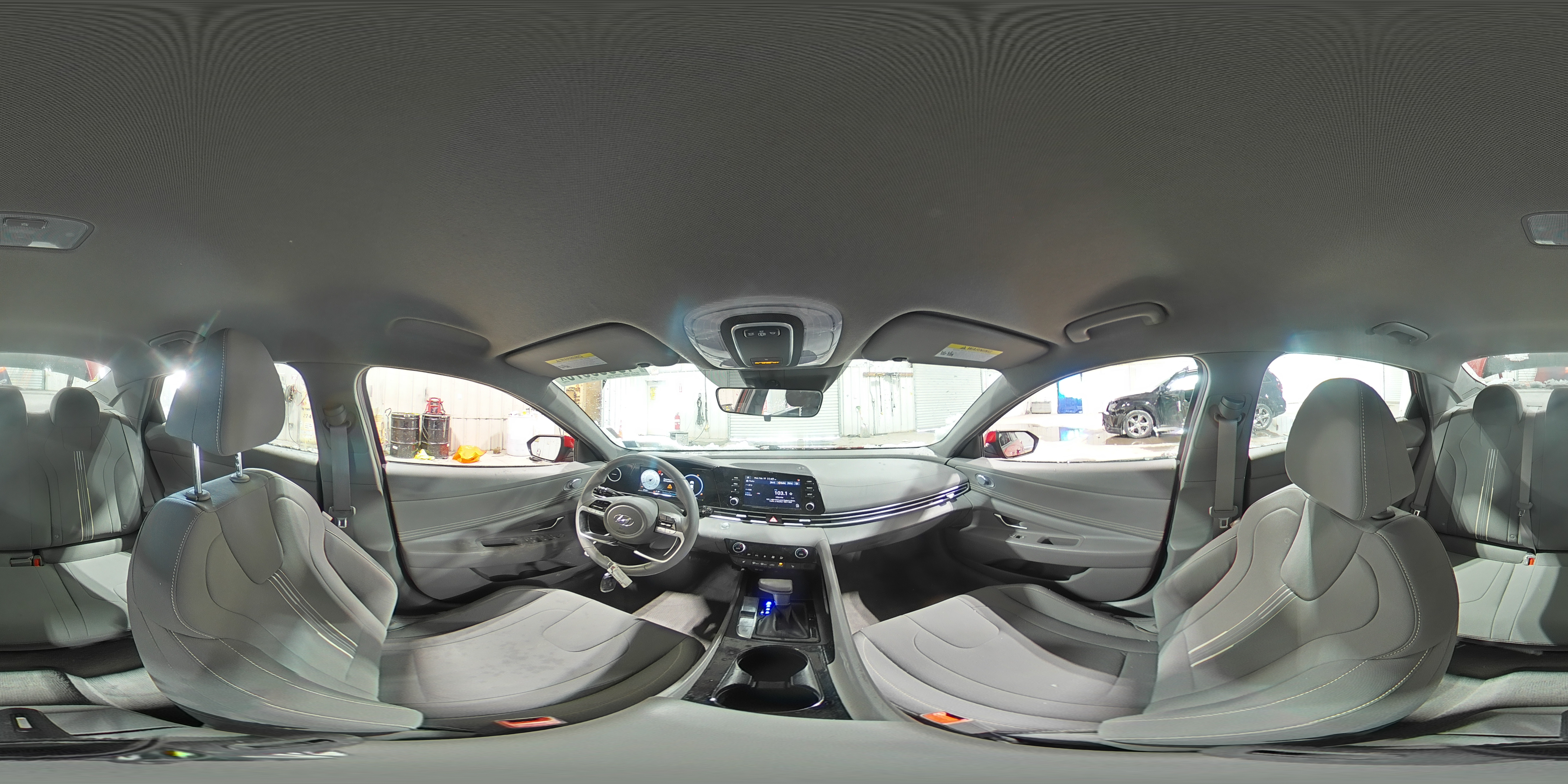 2022 Hyundai Elantra - Image 14
