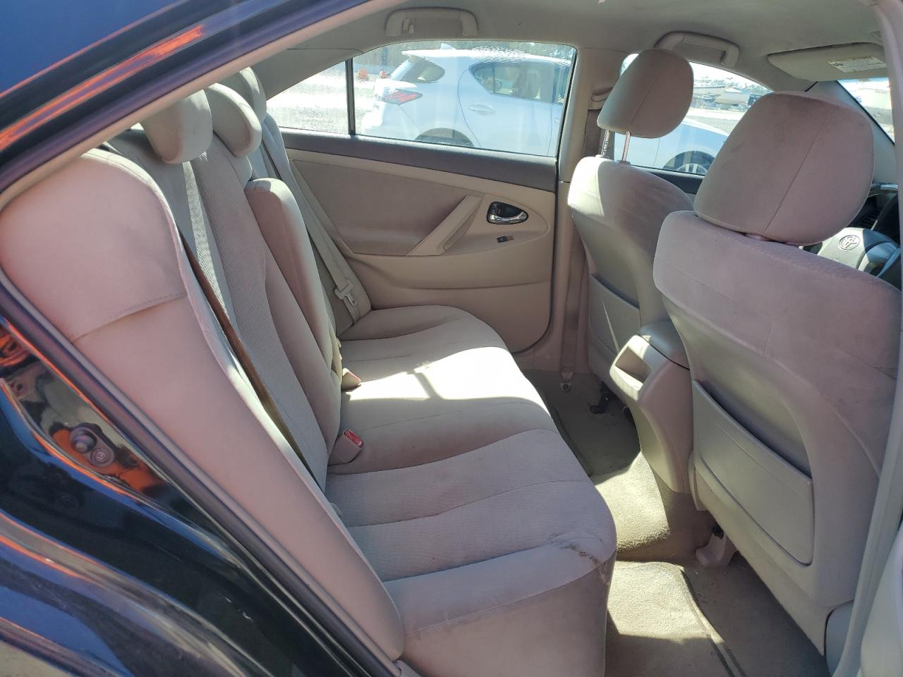 2011 Toyota Camry - Image 10
