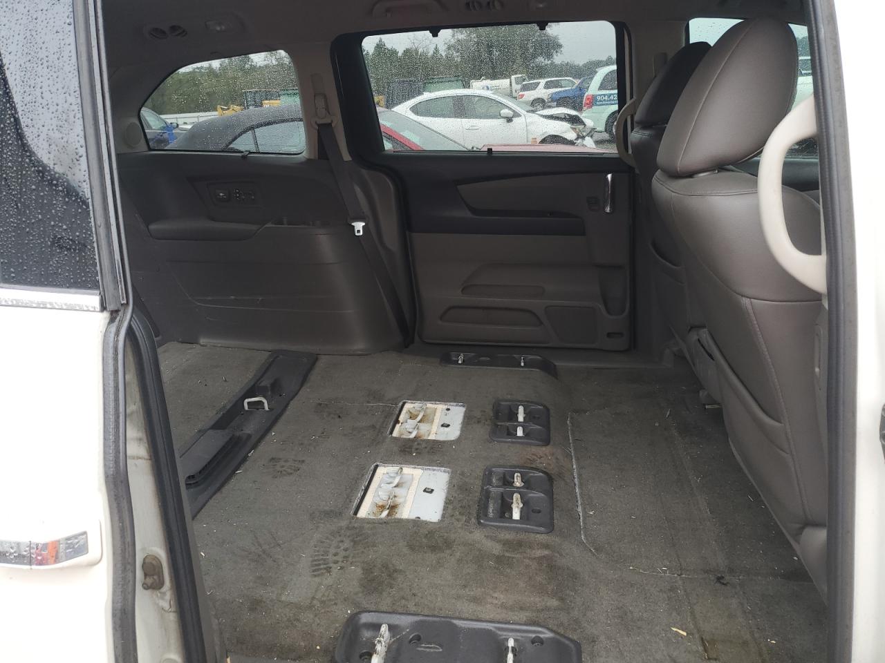 2014 Honda Odyssey - Image 11