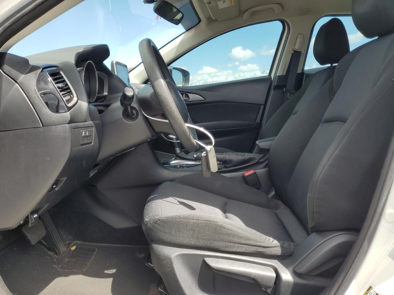 2015 Mazda 3 - Image 7