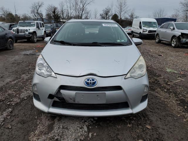  TOYOTA PRIUS 2013 Серебристый