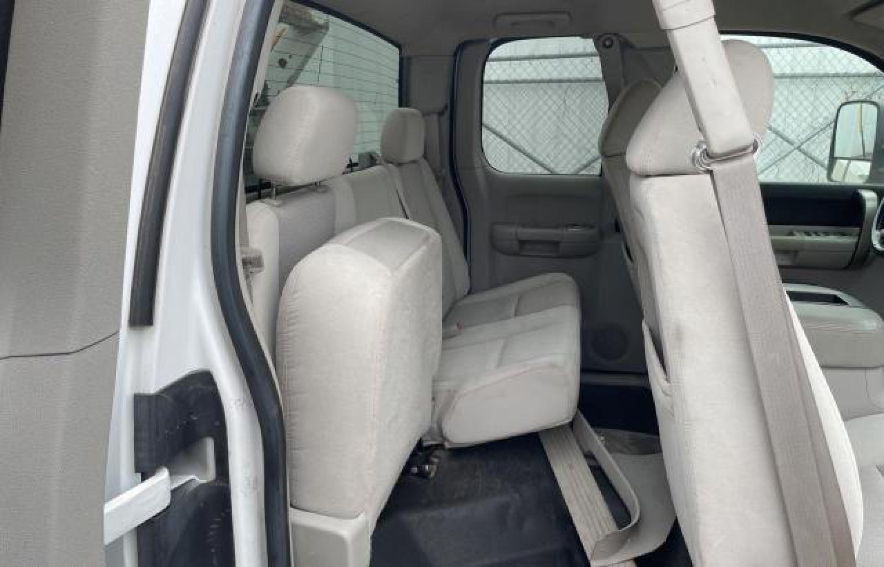 2009 Chevrolet Silverado - Image 6