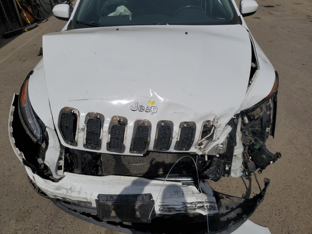 2014 Jeep Grand Cherokee - Image 12