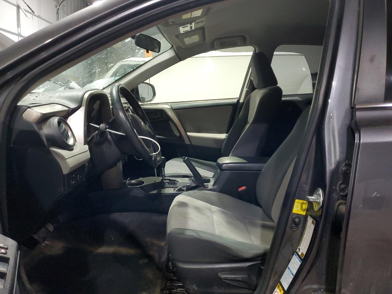 2015 Toyota RAV 4 - Image 7