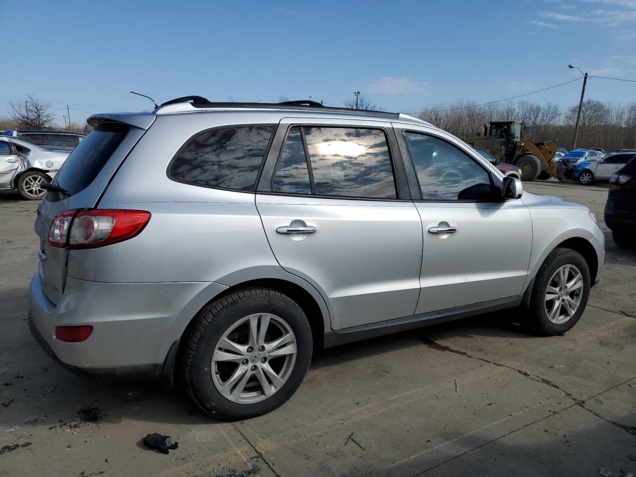 2012 Hyundai Santa Fe - Image 3