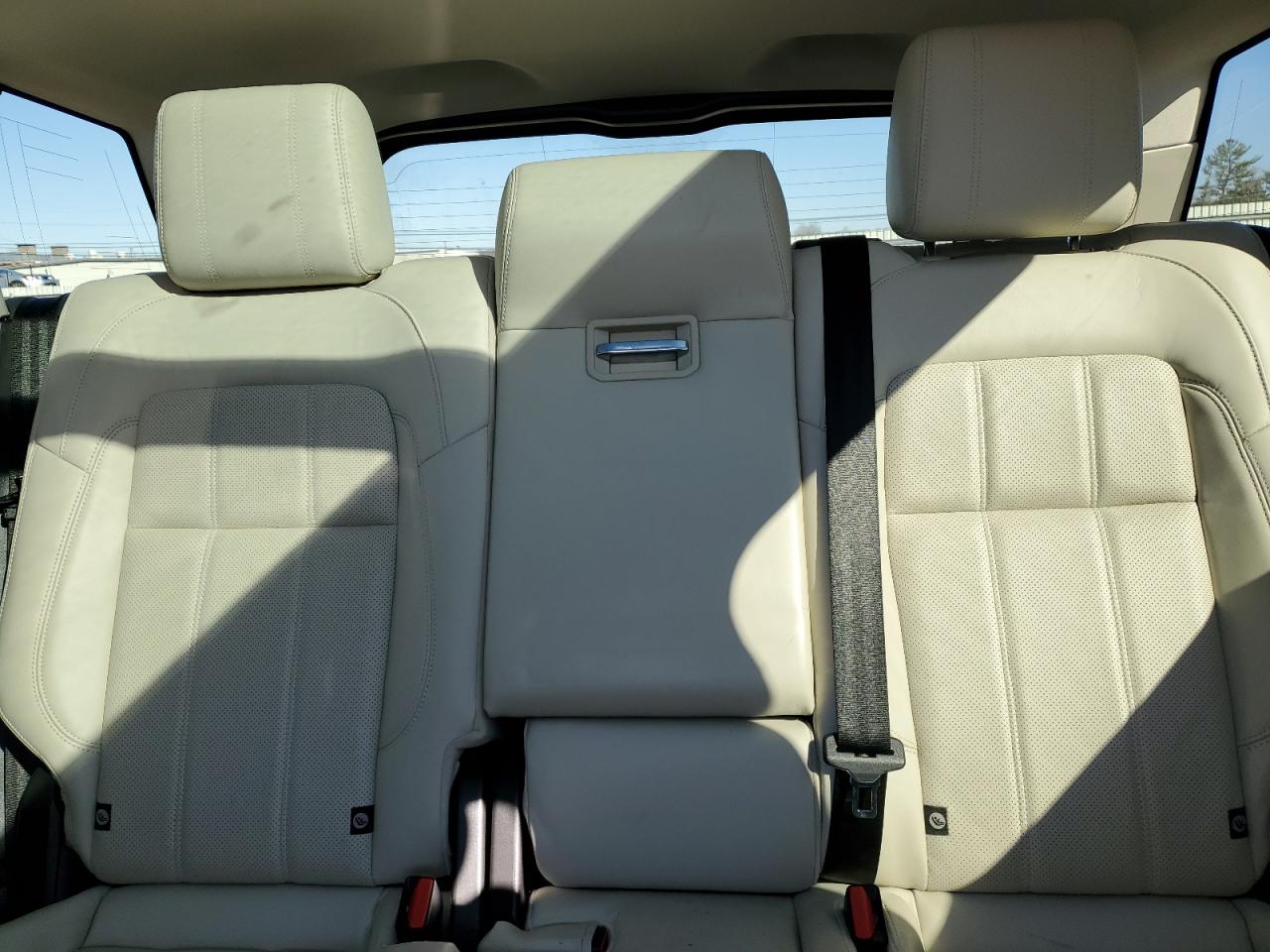 2018 Land Rover Range Rover - Image 10